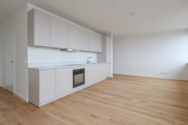 2 Zimmerwohnung mit Balkon, Einbauküche und Duschbad — photo 1
